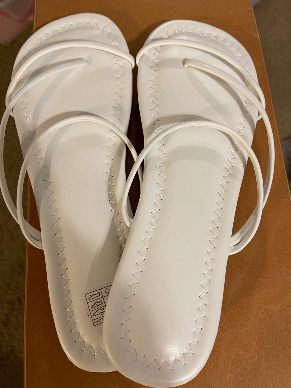 White Strappy Flat Sandals - Minimal Summer Slide